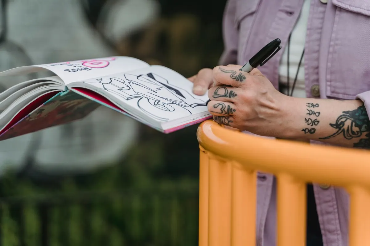 Fine Line vs. Traditional Tattoos: Which Style Suits Your Skin and Ideas?